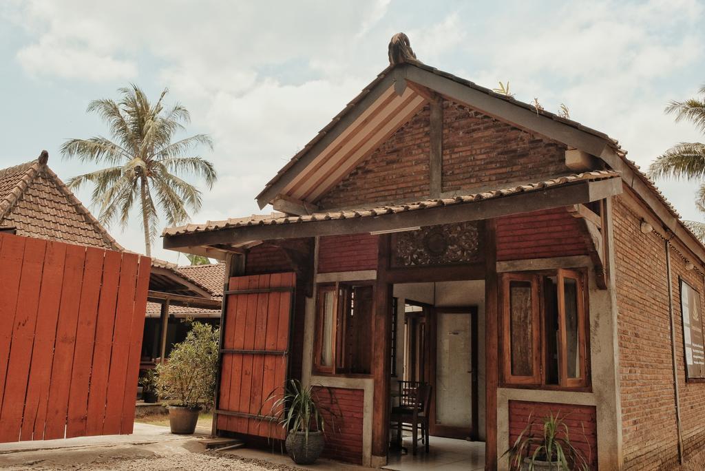 Cempaka Borobudur Guest House Magelang Exterior photo